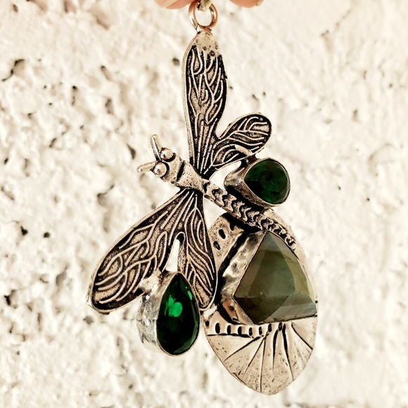 New Labradorite and Diopside Silver Dragonfly Pendant. - Picture 11 of 16